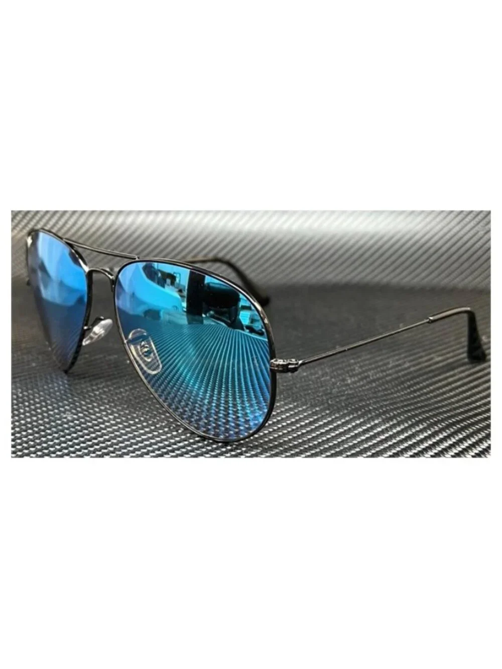 New Ray Ban Men  Black Sunglasses  62- 14- 140